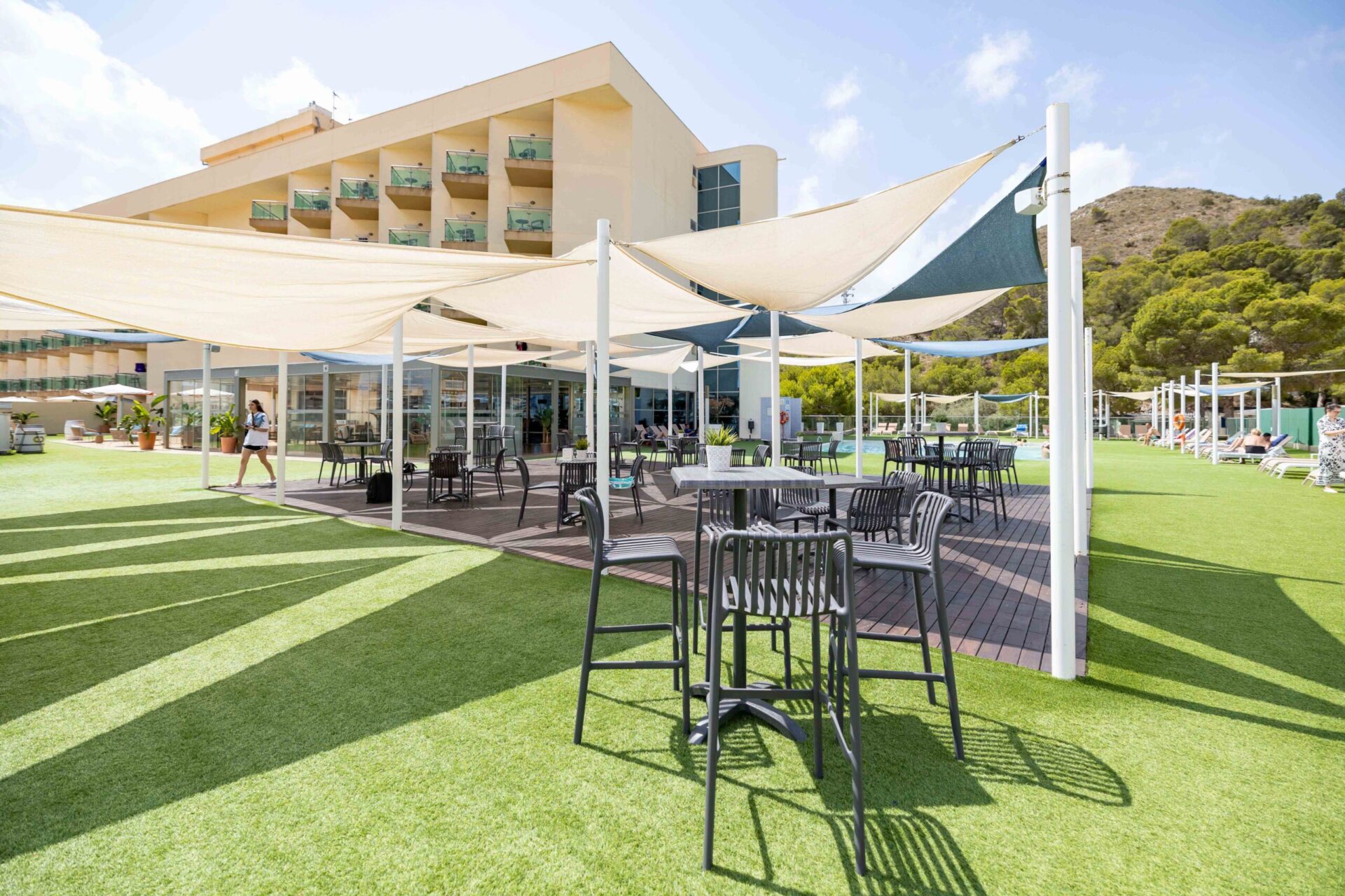 Renovacion integral de hotel en la costa de Valencia, Cullera Holiday